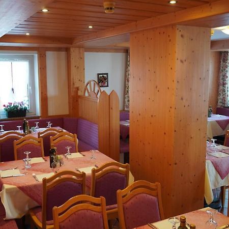 Hotel Alpenrose Passo Rolle Eksteriør billede