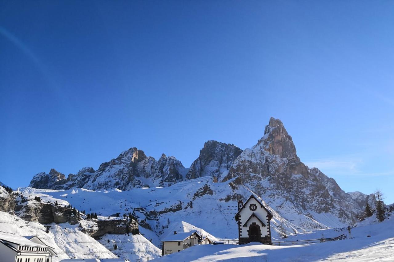Hotel Alpenrose Passo Rolle Eksteriør billede